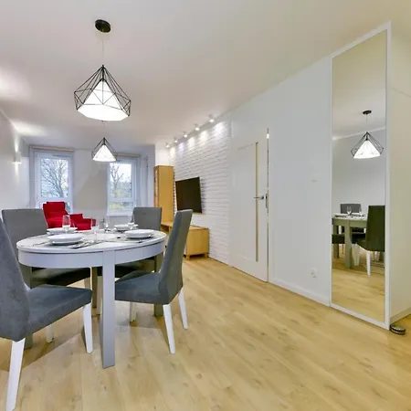 Apartament Sloneczny Platany Апартаменты Колобжег